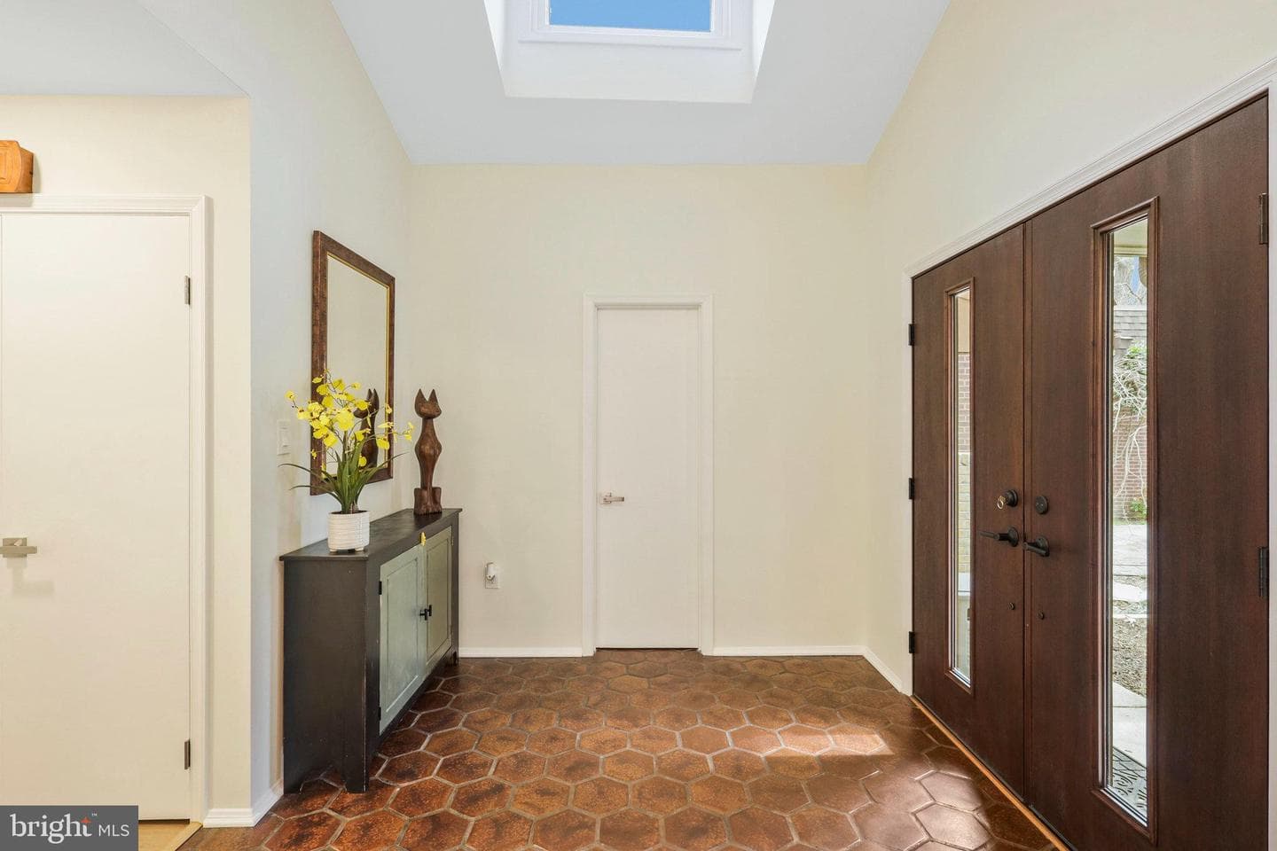 3410 White Oak Court photo 7