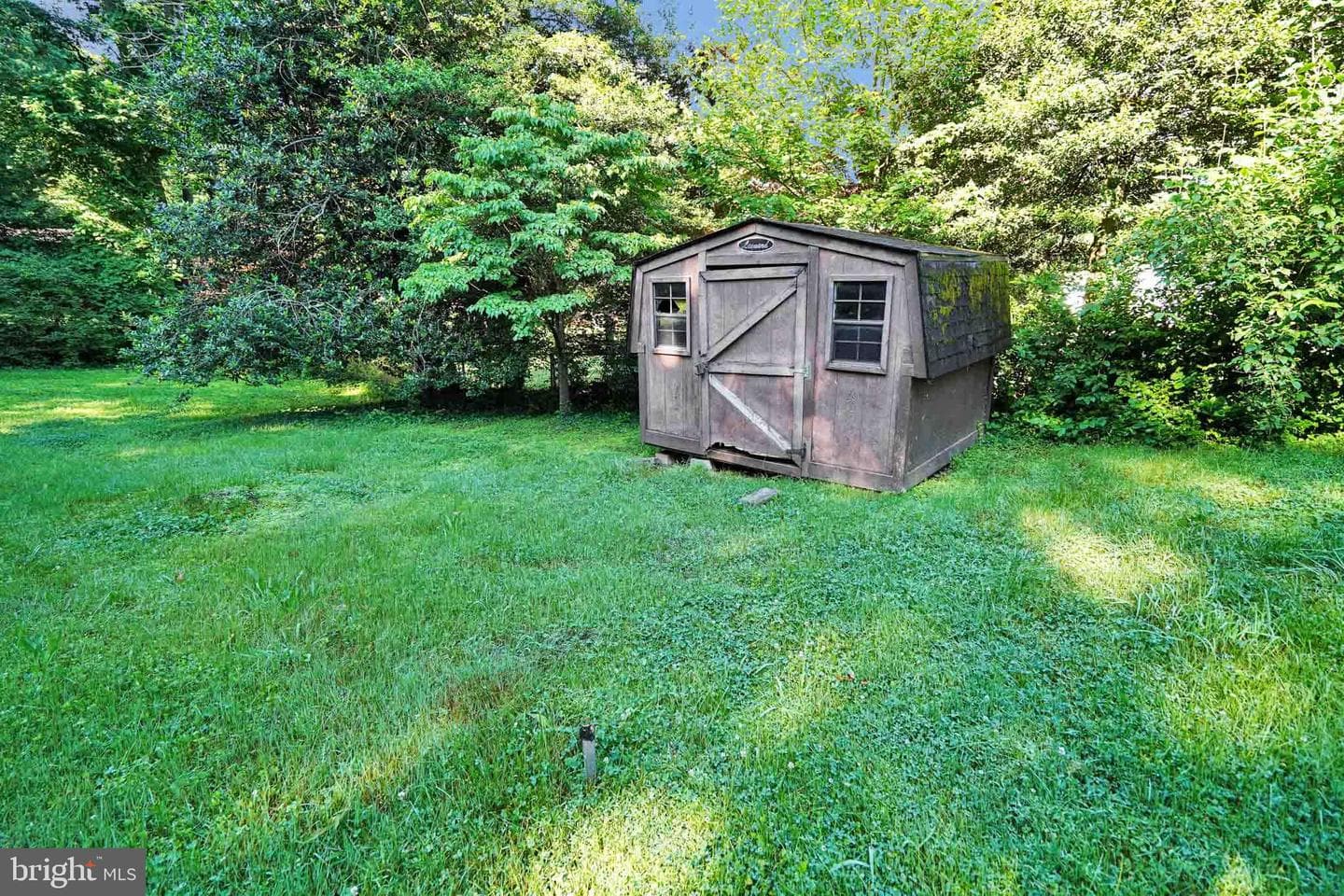 9905 Stoughton Road photo 10