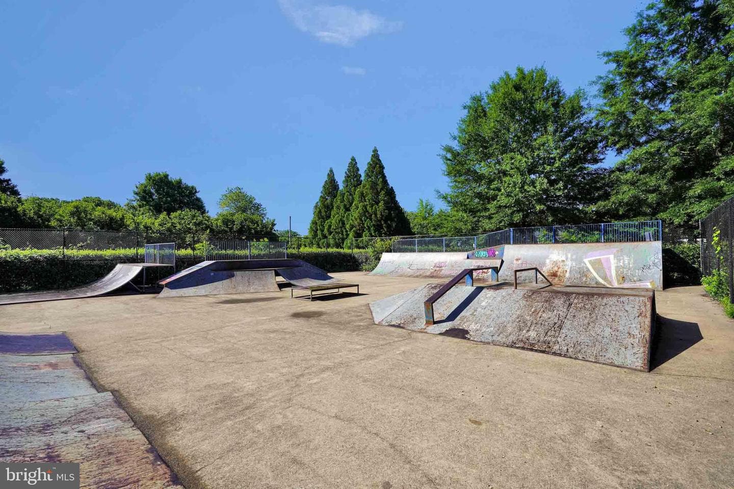 9905 Stoughton Road photo 21