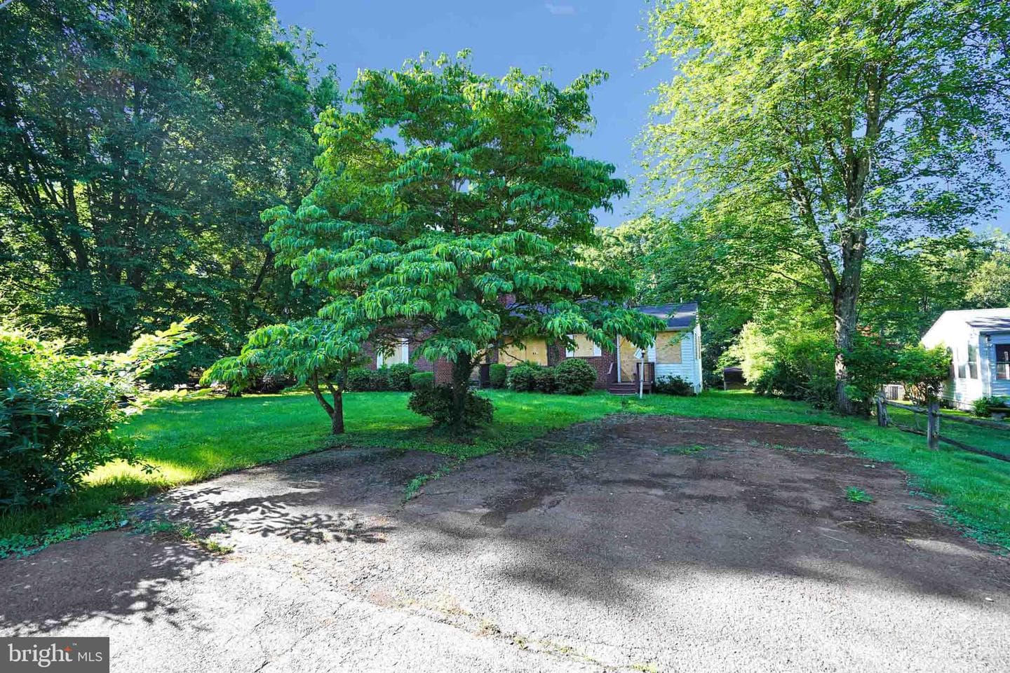 9905 Stoughton Road photo 3