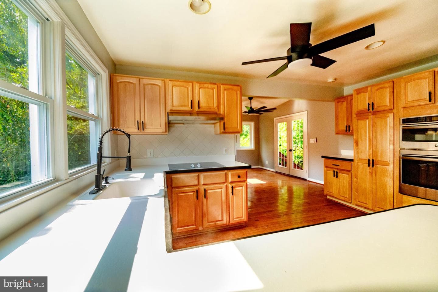10729 Scott Drive photo 4