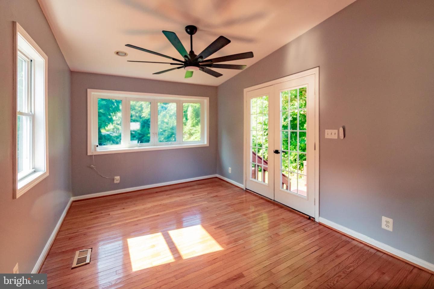 10729 Scott Drive photo 9