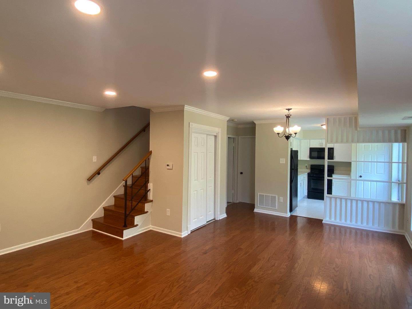 10104 Fair Woods Drive photo 2
