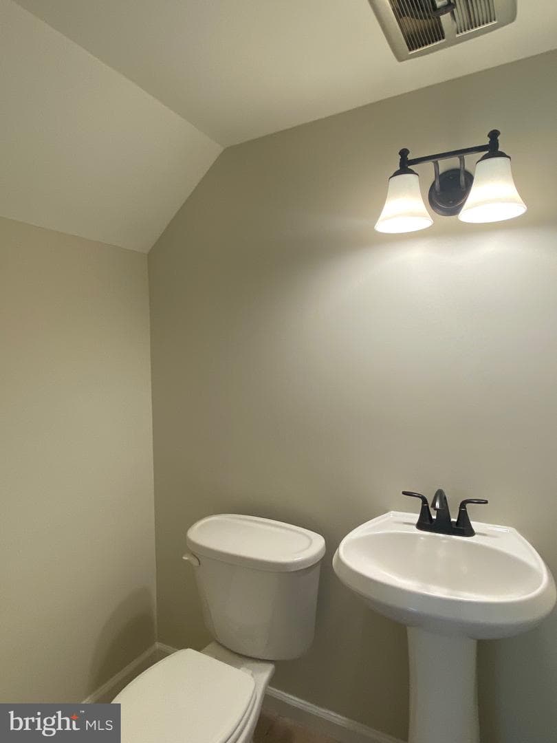 10104 Fair Woods Drive photo 7
