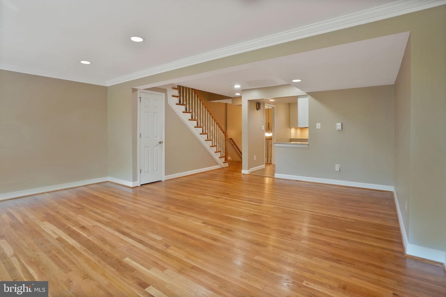 3848 University Drive photo 6