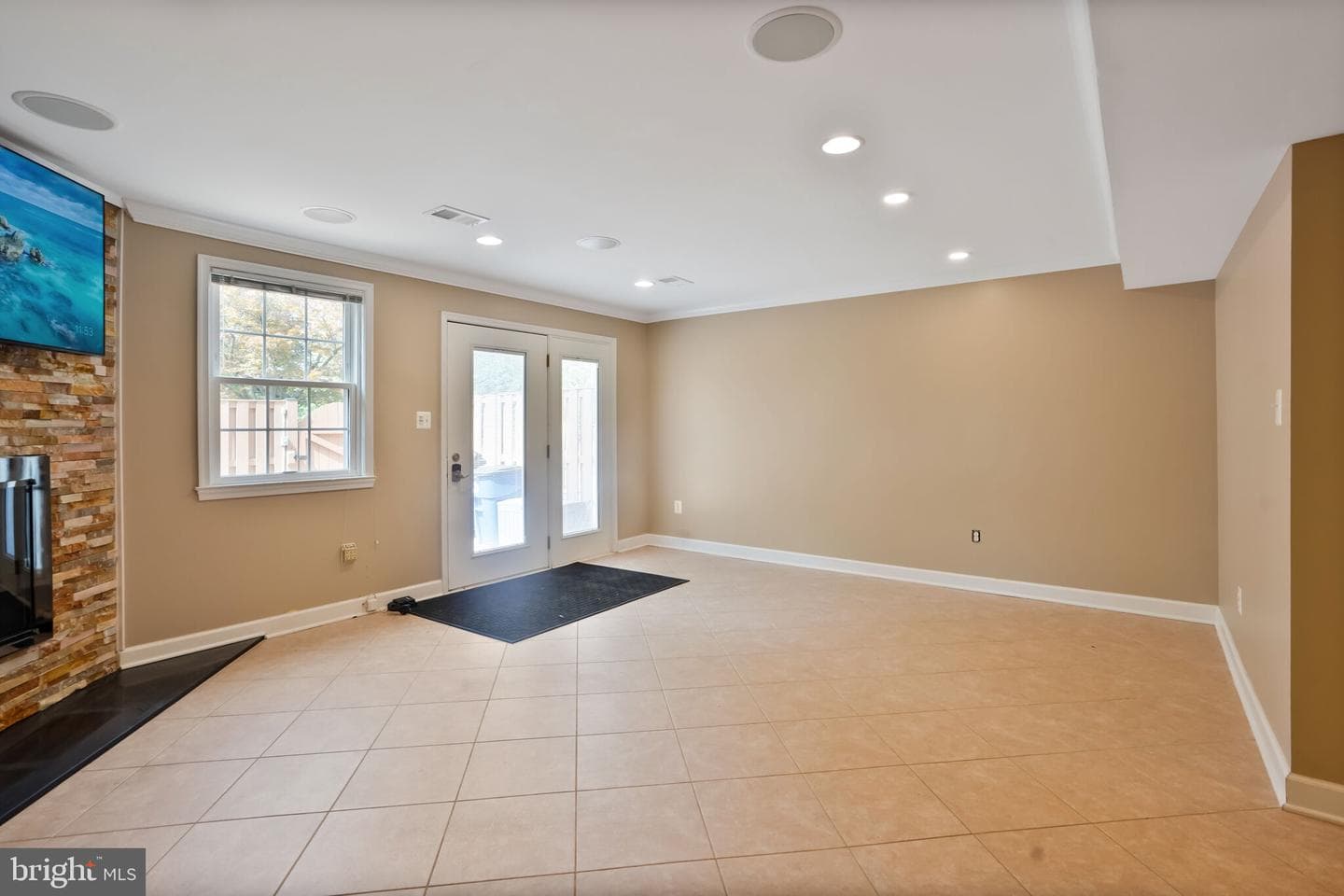3848 University Drive photo 7
