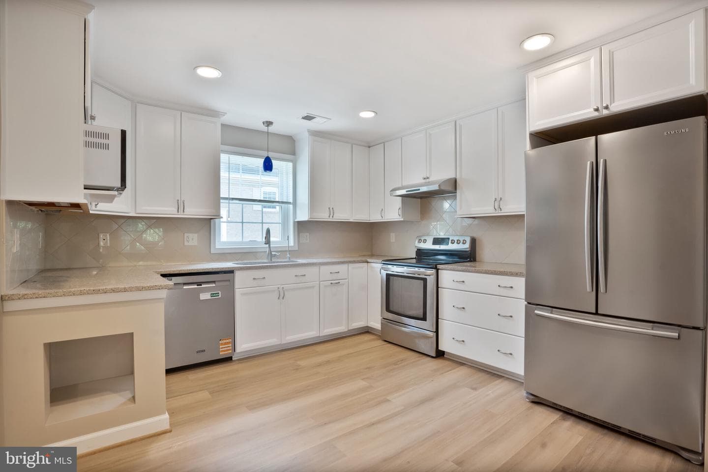 3848 University Drive photo 8