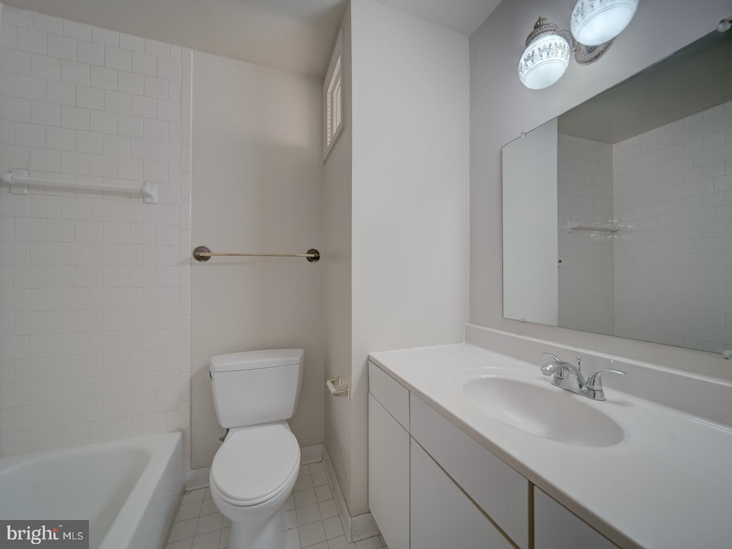 10928 Warwick Avenue photo 17