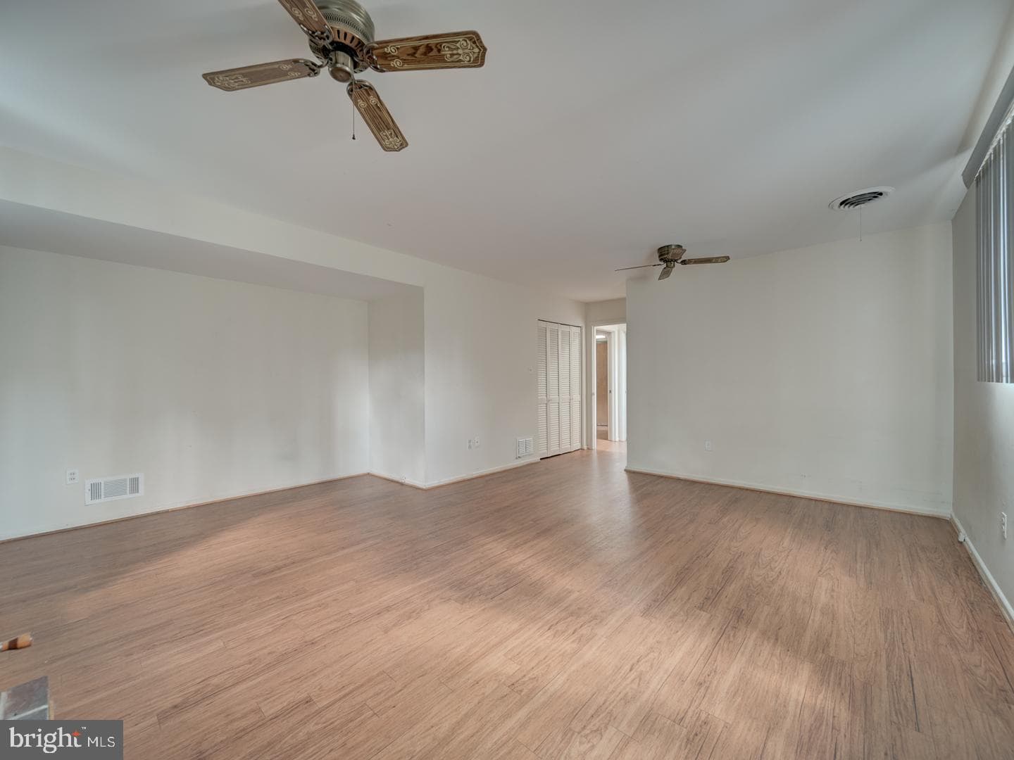 10928 Warwick Avenue photo 36