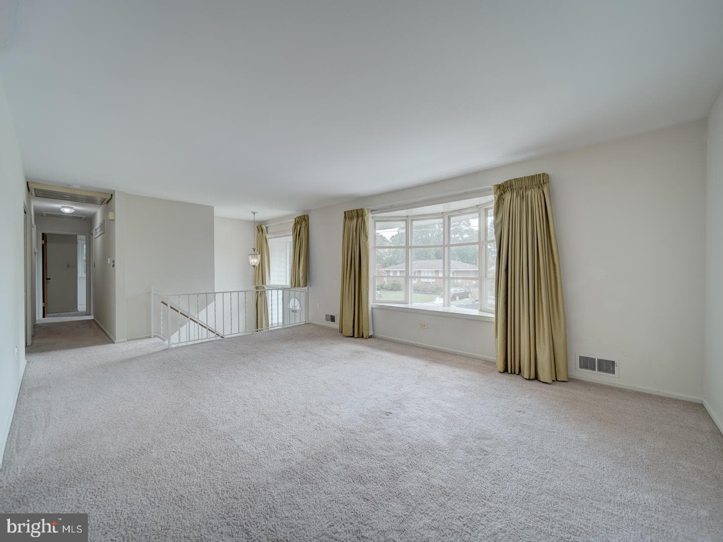 10928 Warwick Avenue photo 5