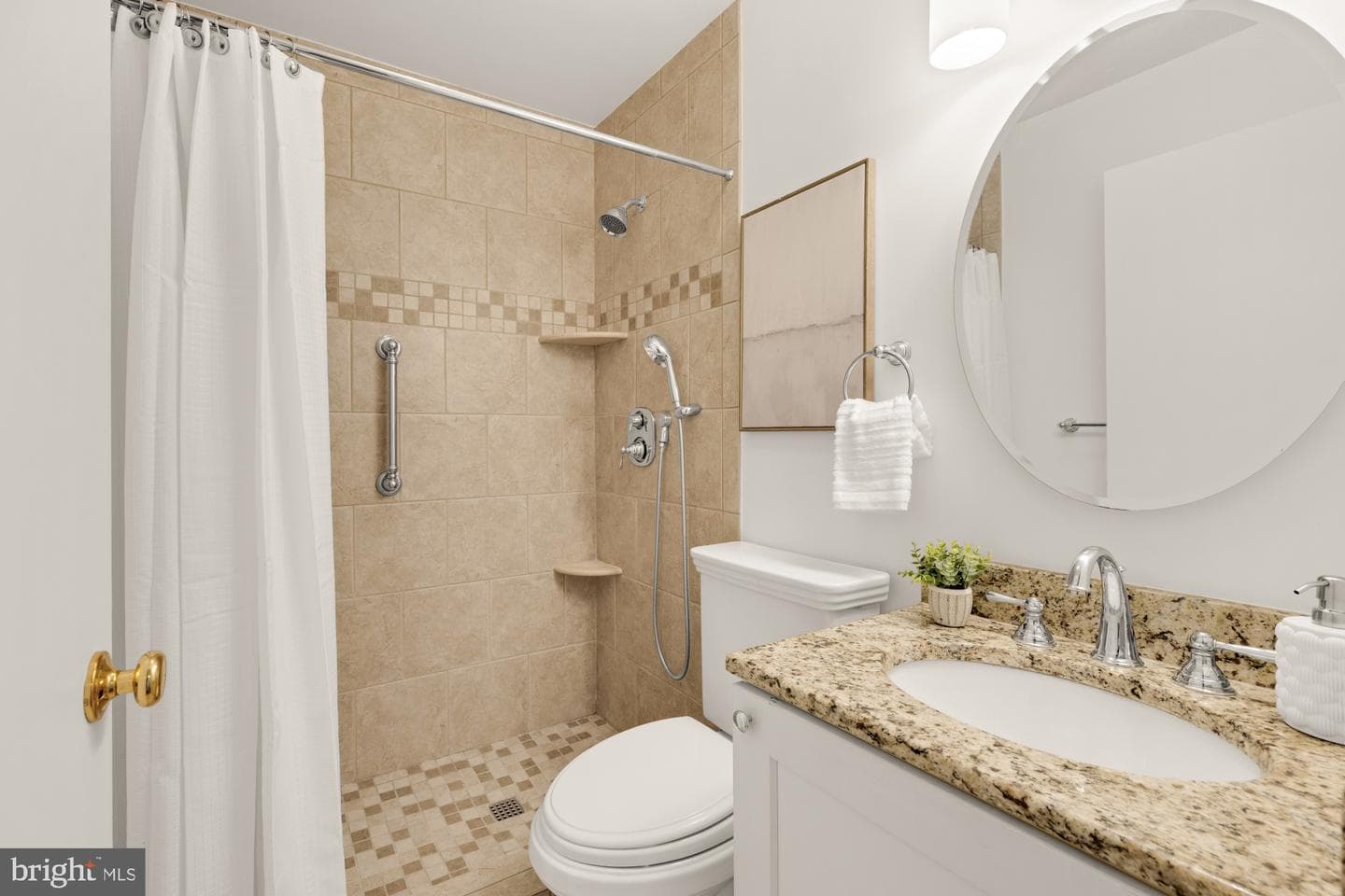 3608 Embassy Lane photo 18