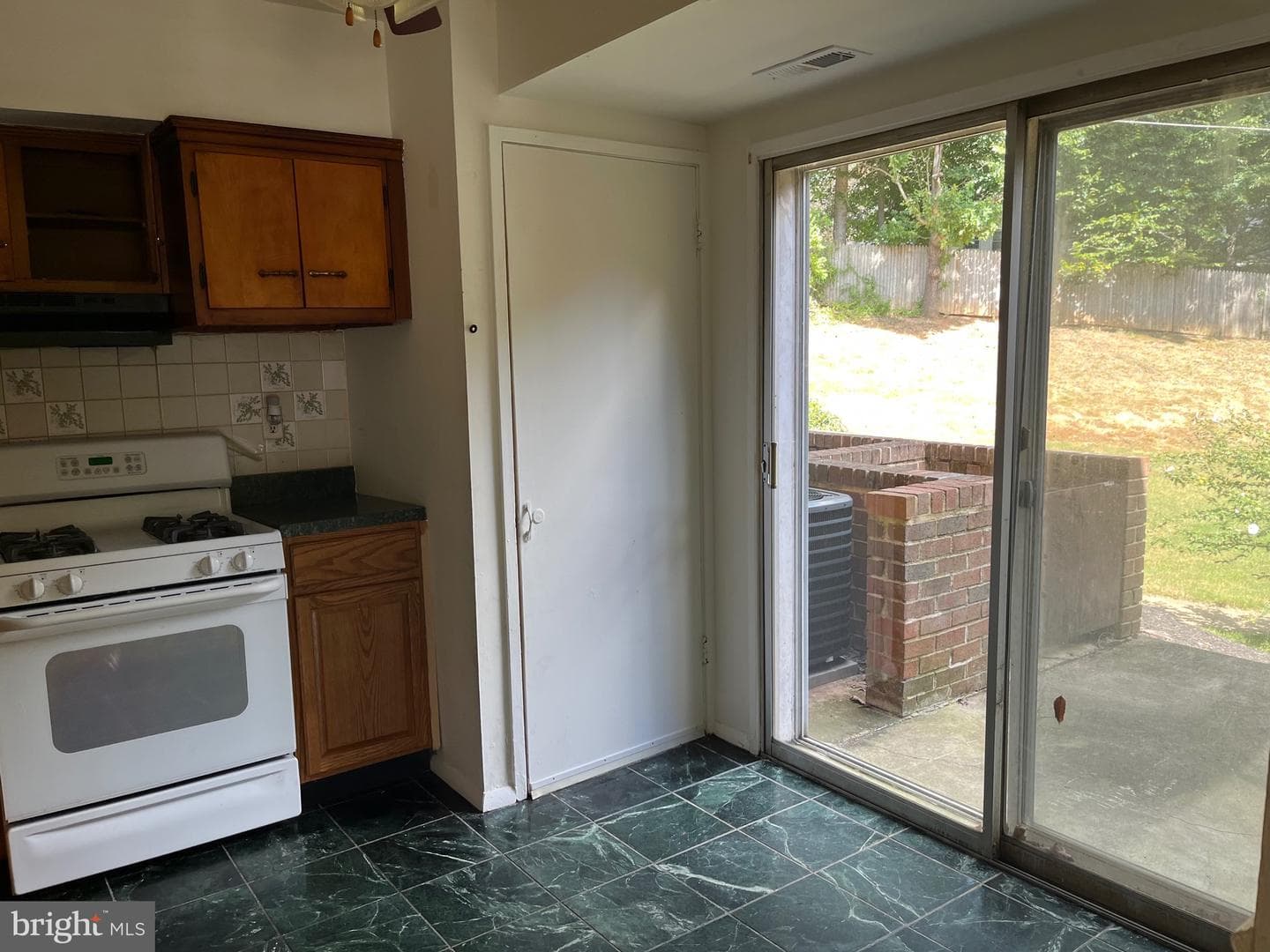 10136 Fair Woods Drive photo 4
