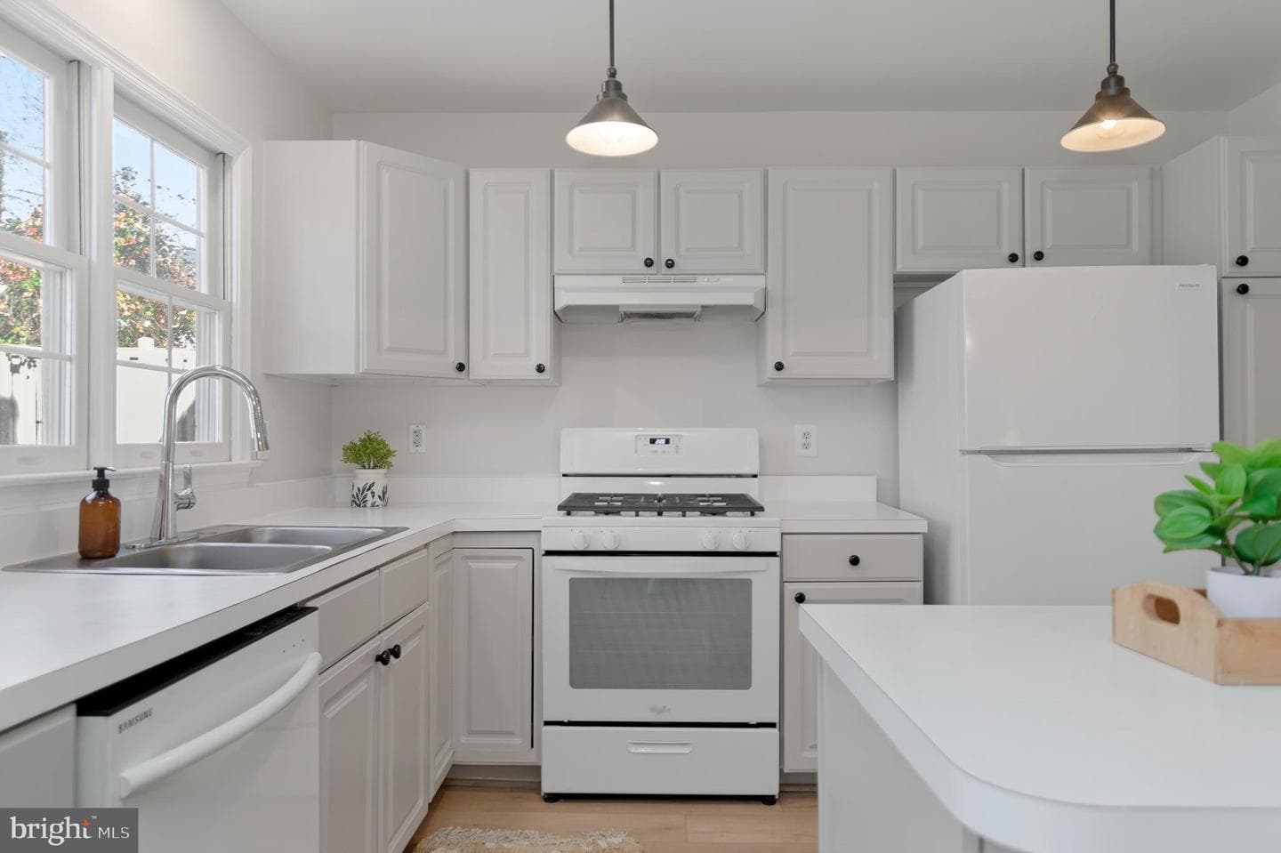 3916 Oak Street photo 19