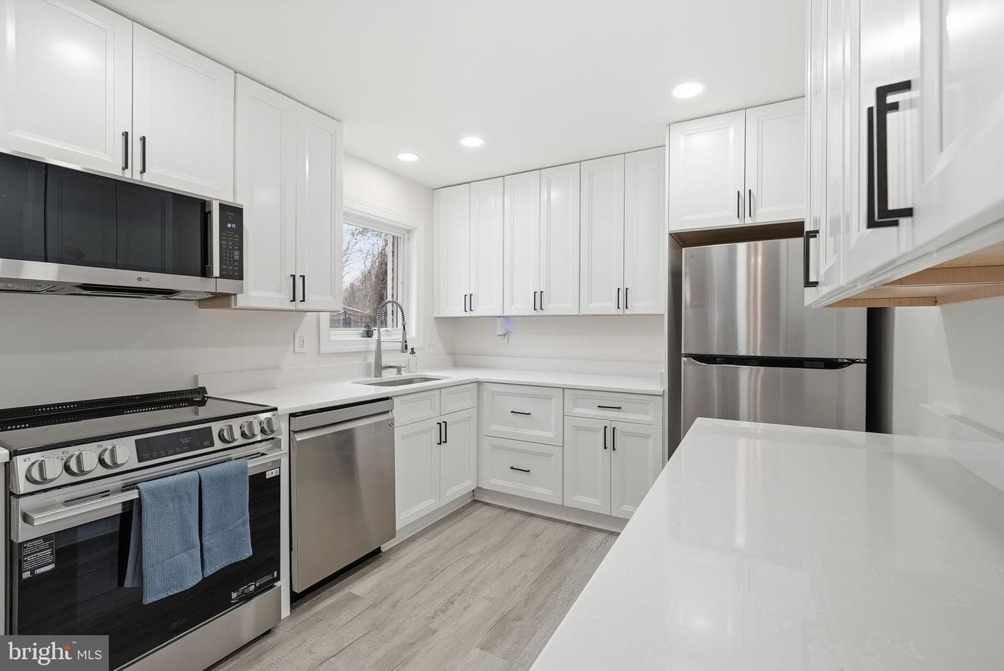 10911 Maple Street photo 10