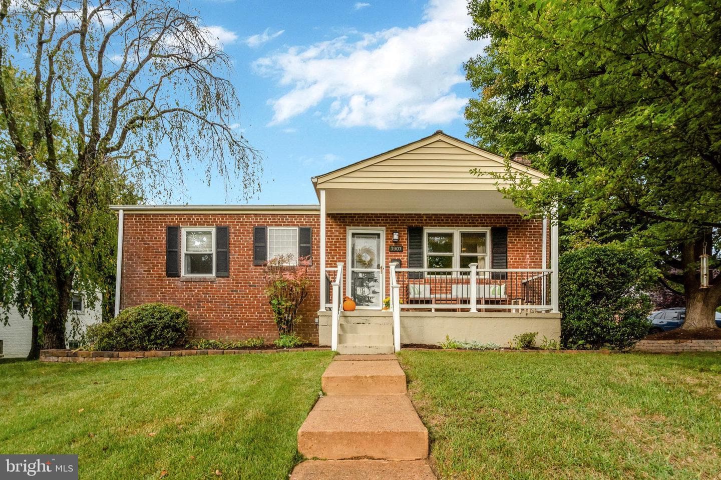 3907 Fairview Drive photo 3