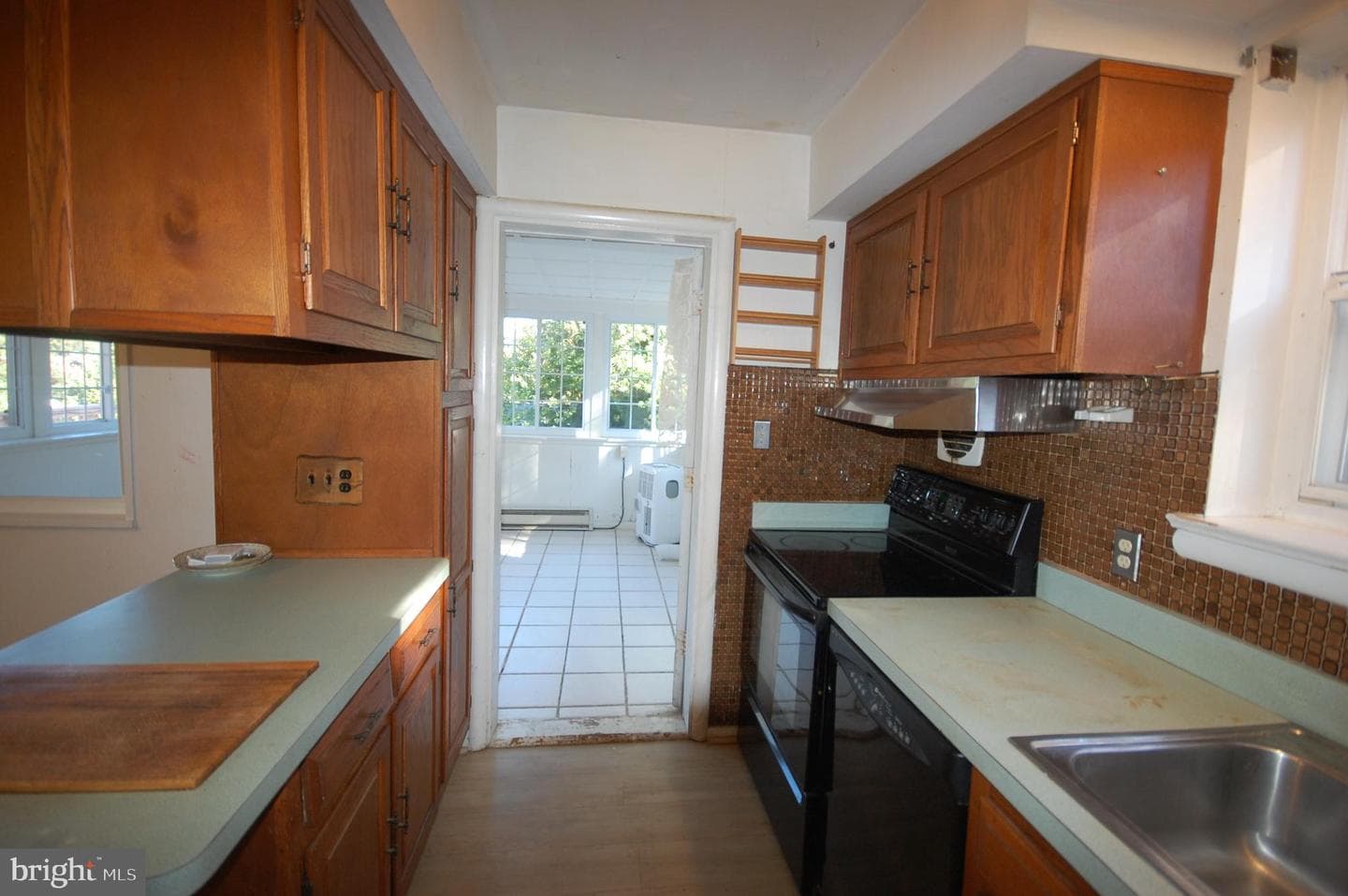 10006 Hunter Street photo 21