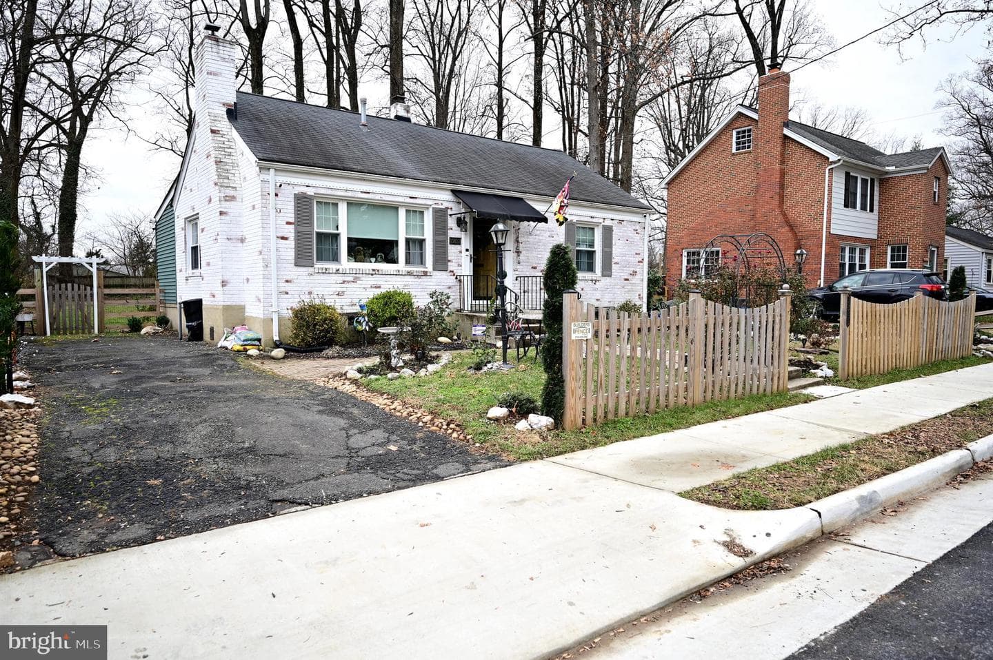 10833 Warwick Avenue photo 10