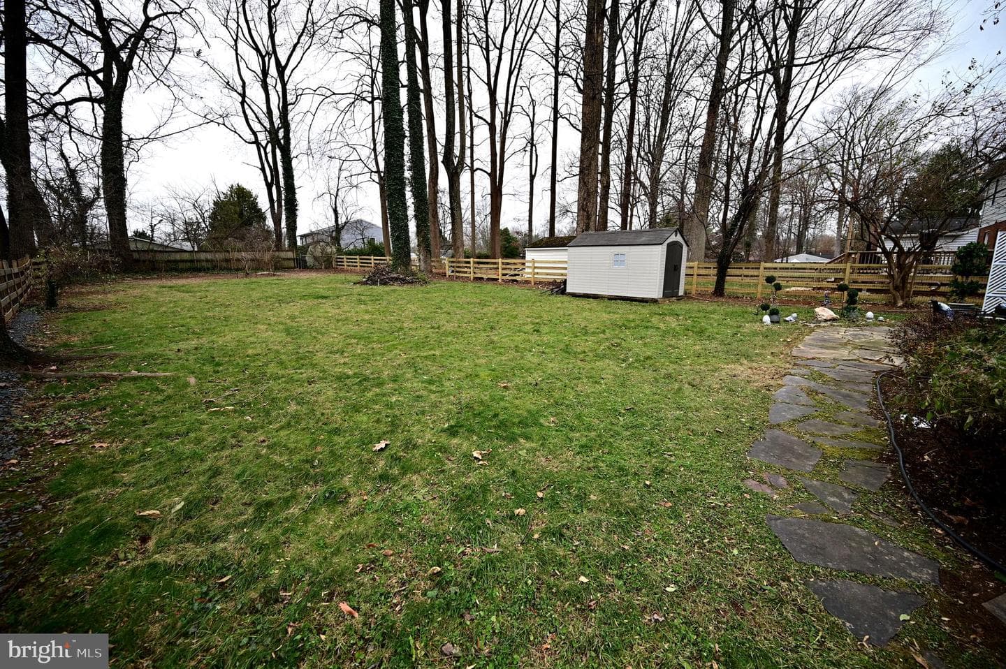 10833 Warwick Avenue photo 14