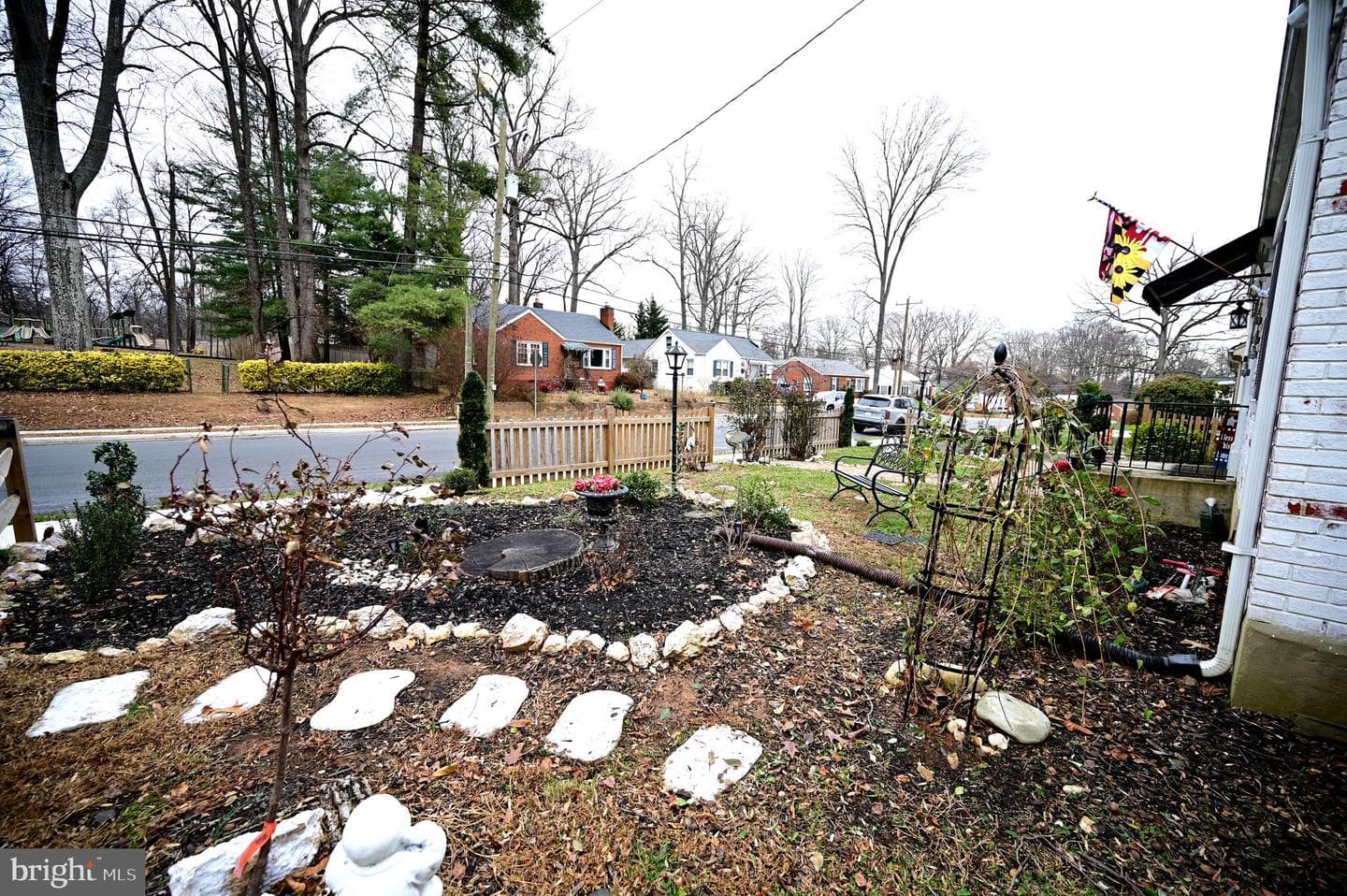 10833 Warwick Avenue photo 3