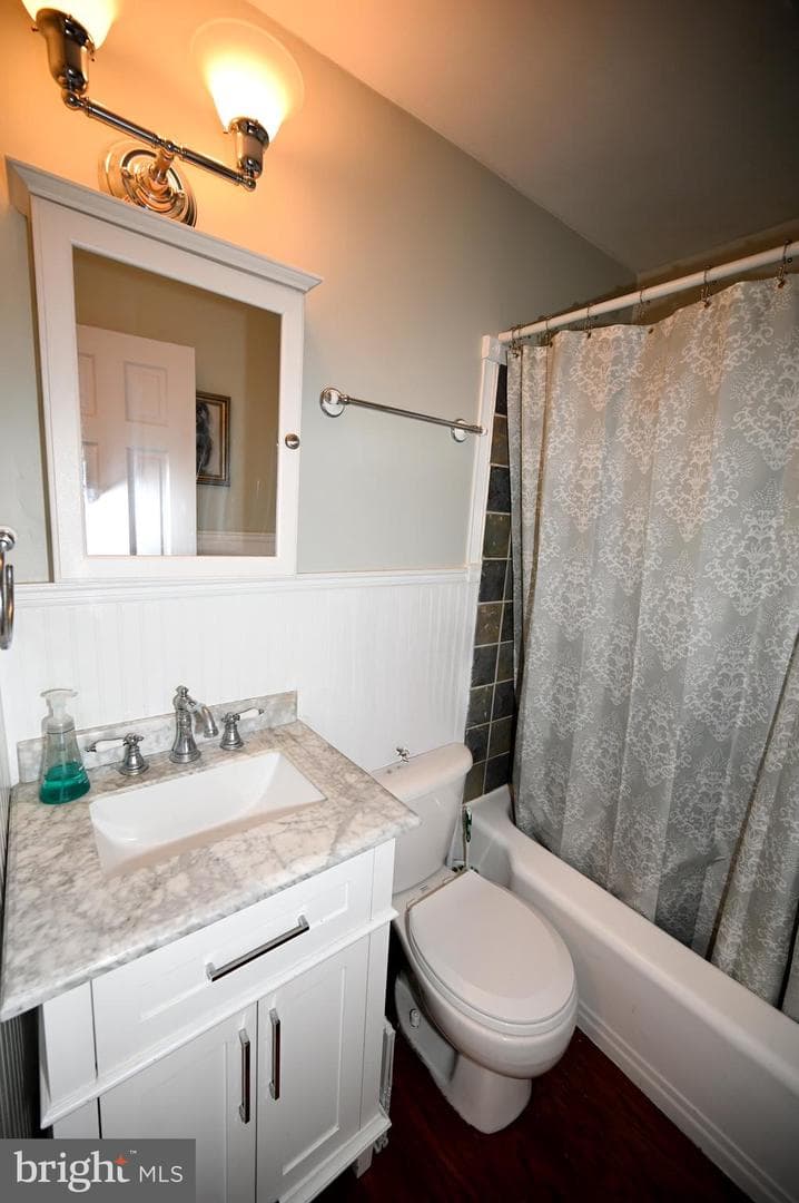 10833 Warwick Avenue photo 43