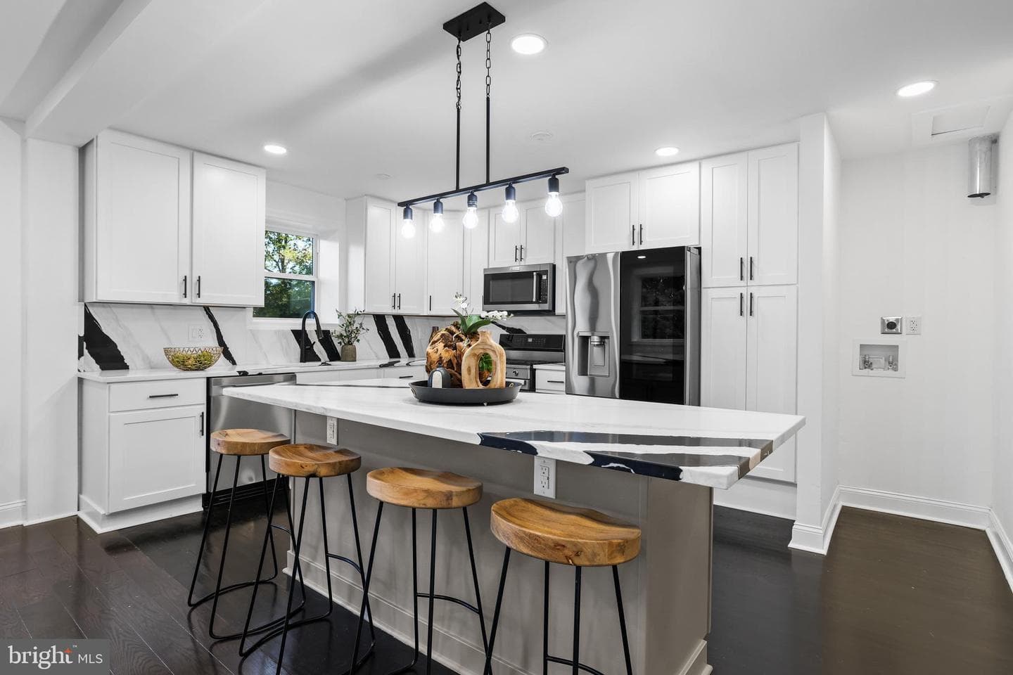 10404 Forest Avenue photo 13