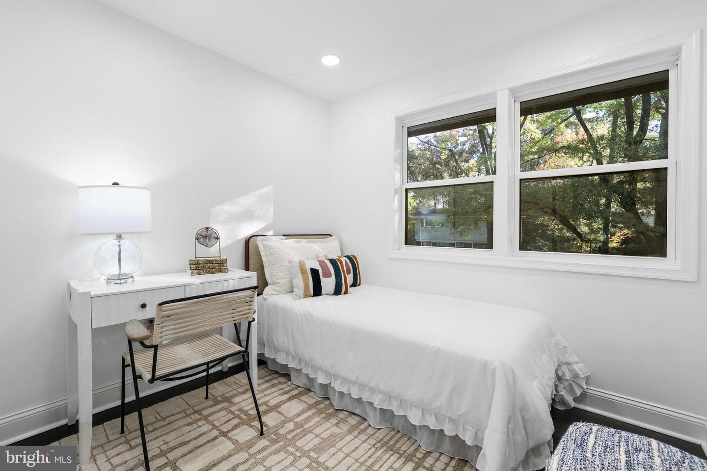 10404 Forest Avenue photo 24