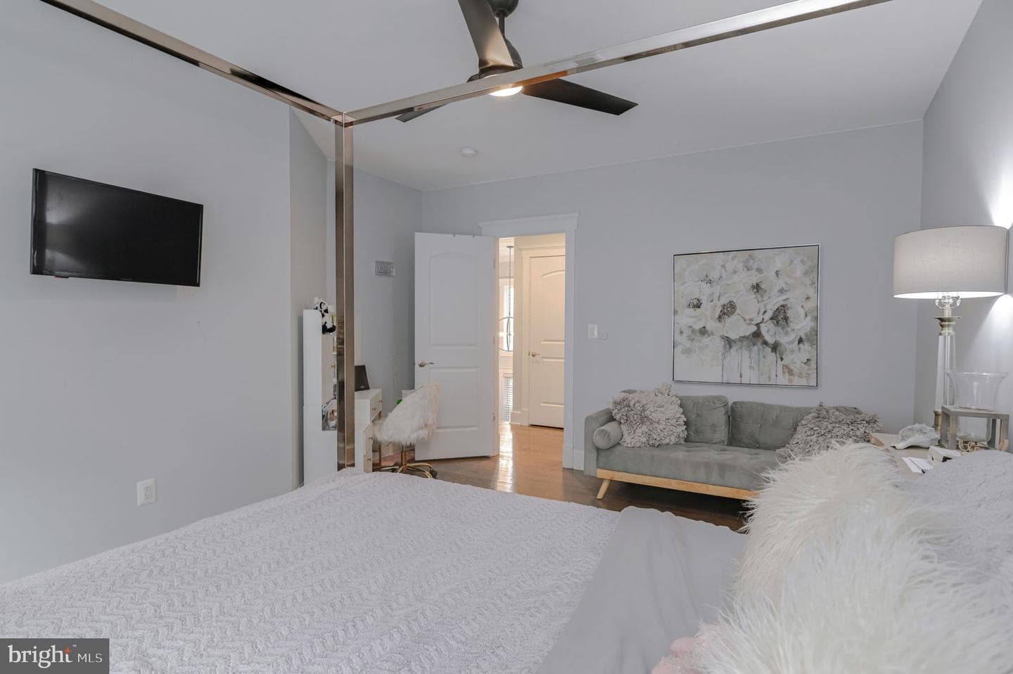 10708 Warwick Avenue photo 45
