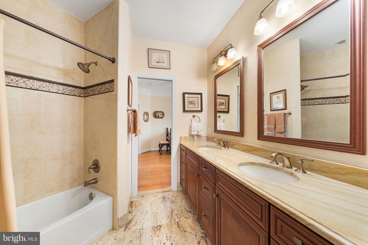 10121 Ratcliffe Manor Drive photo 66