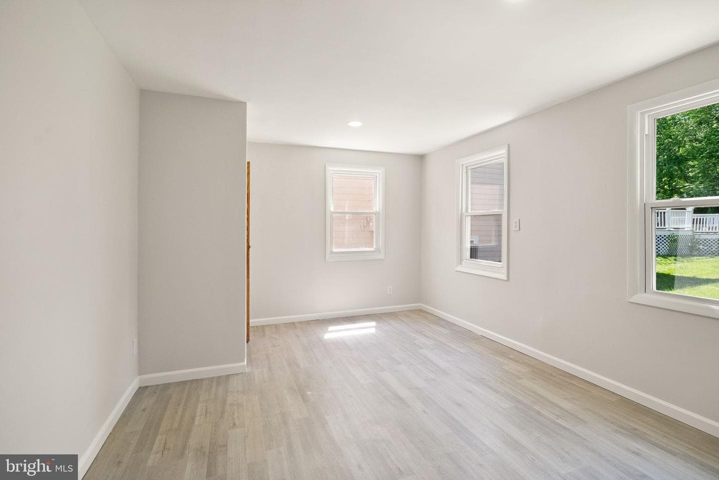 4026 Chestnut Street photo 18