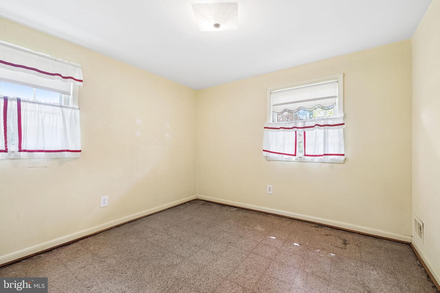 9906 Colony Road photo 32