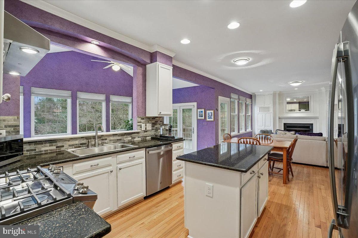 9804 Cresence Way photo 8