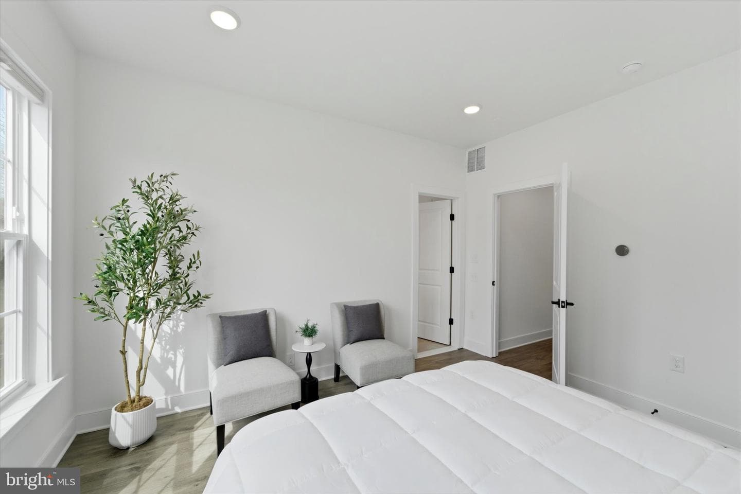 10820 Willow Terrace photo 20