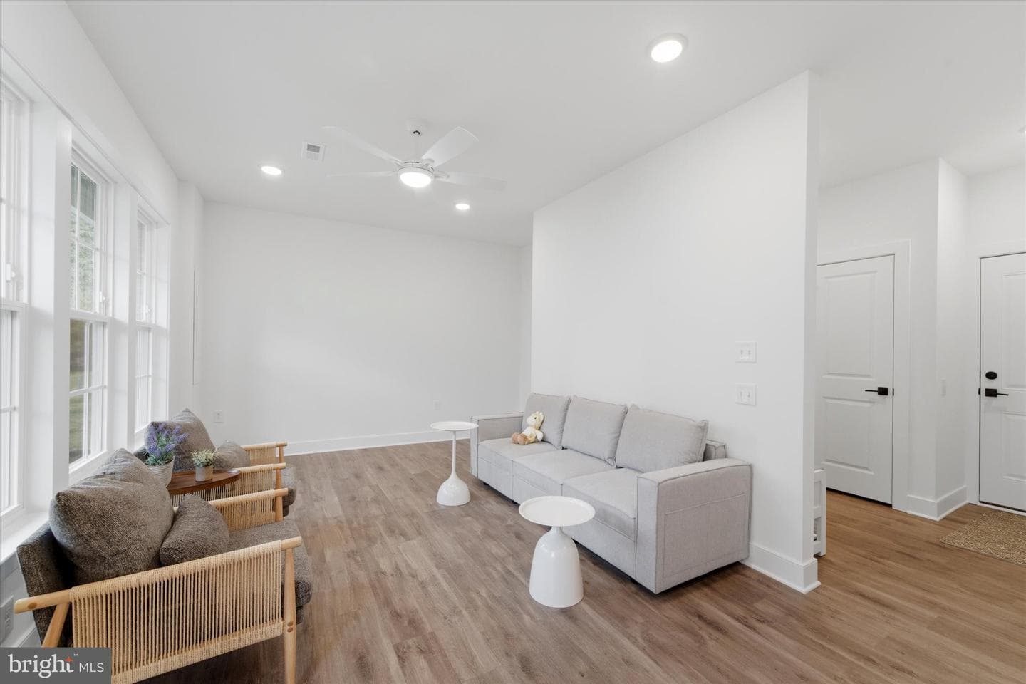 10820 Willow Terrace photo 36