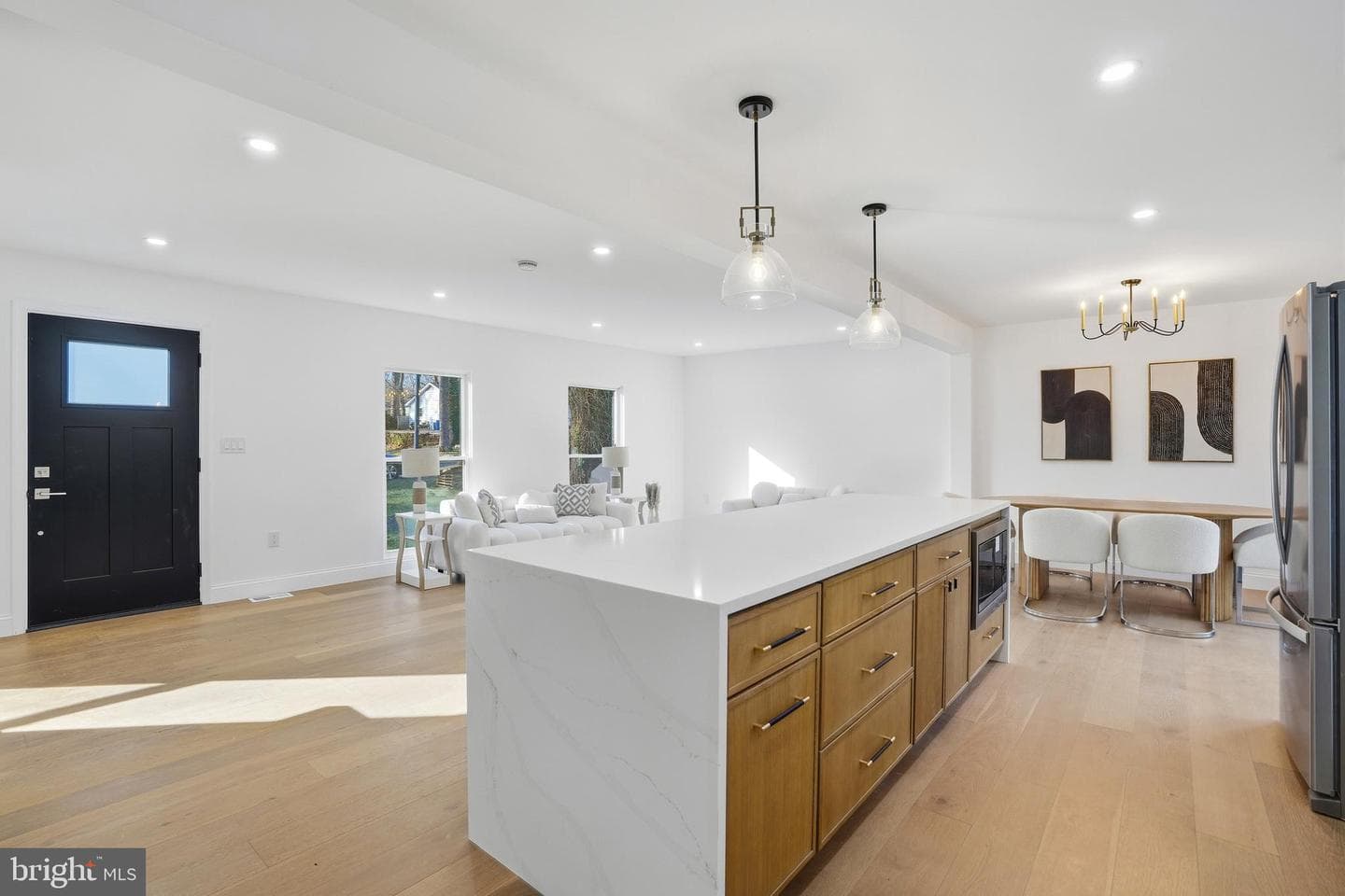 10704 Howerton Avenue photo 10