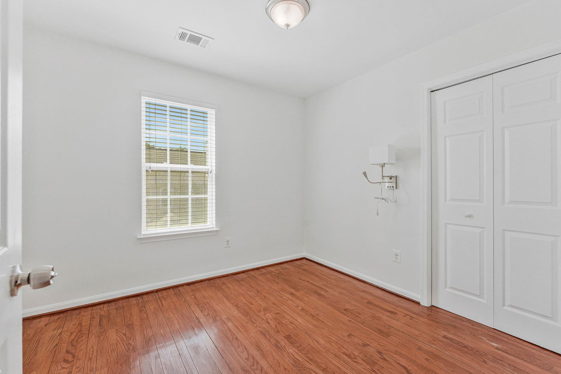 3683 Blenheim Boulevard photo 38