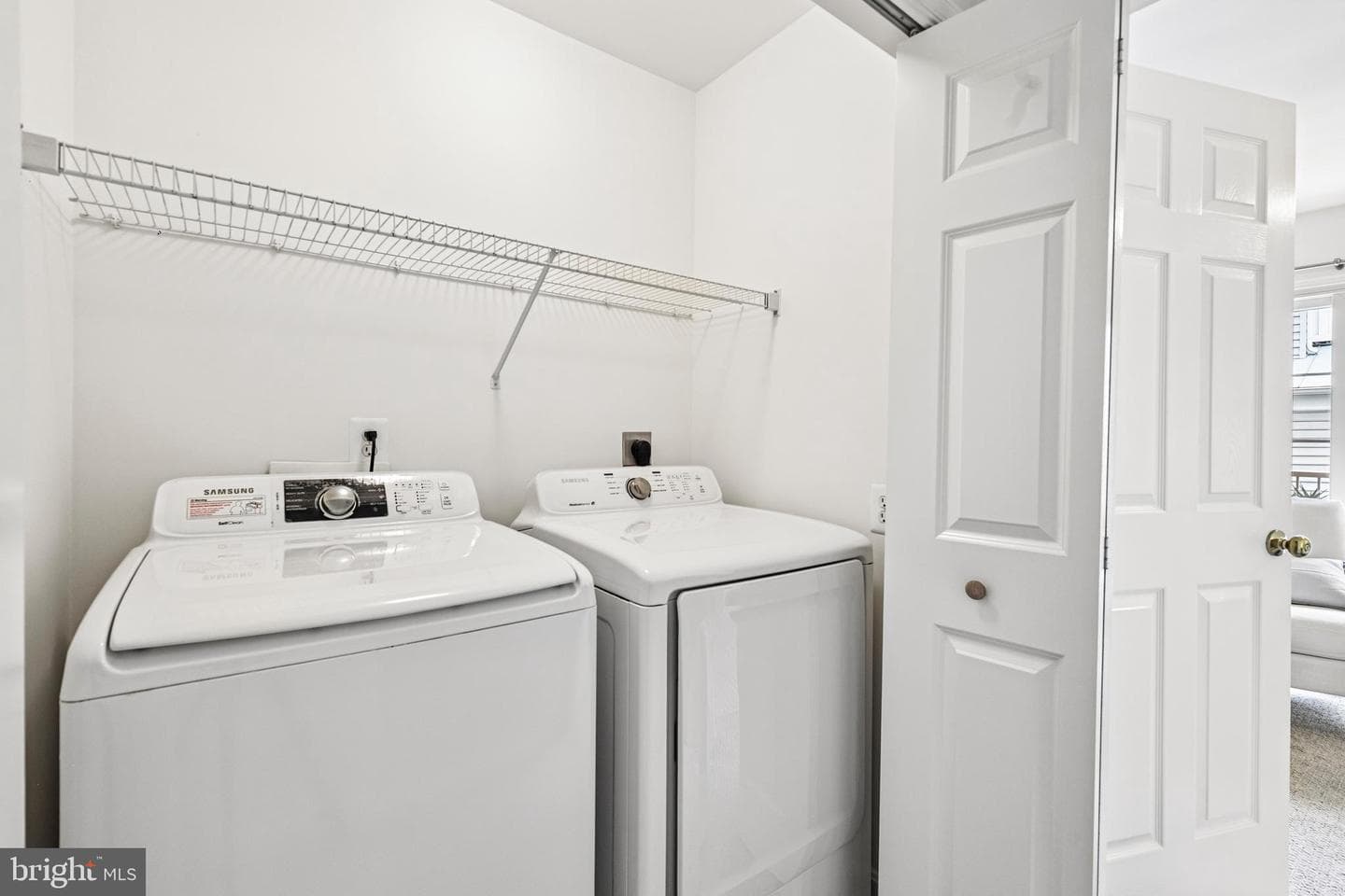 4111 Oxford Lane photo 20