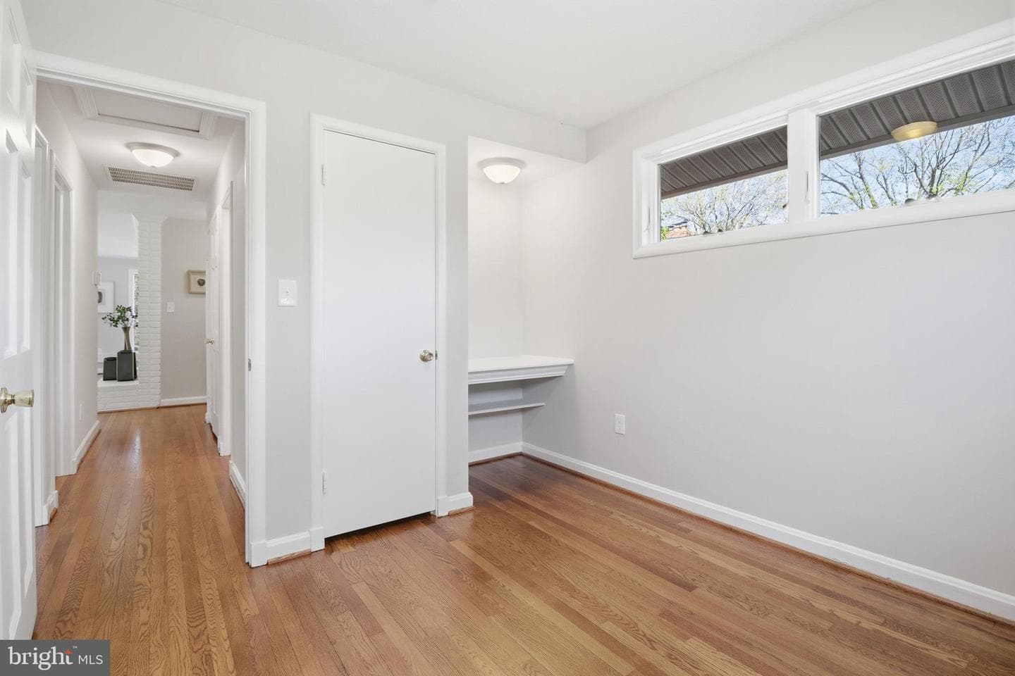 9924 Pinehurst Avenue photo 18