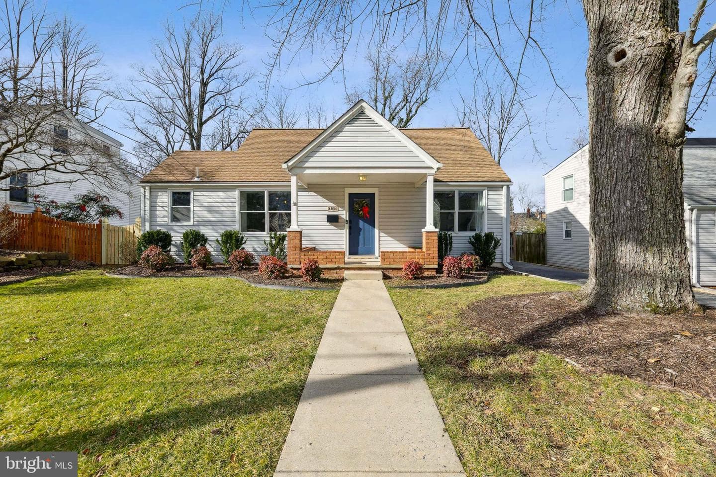 4024 Maple Street photo 1