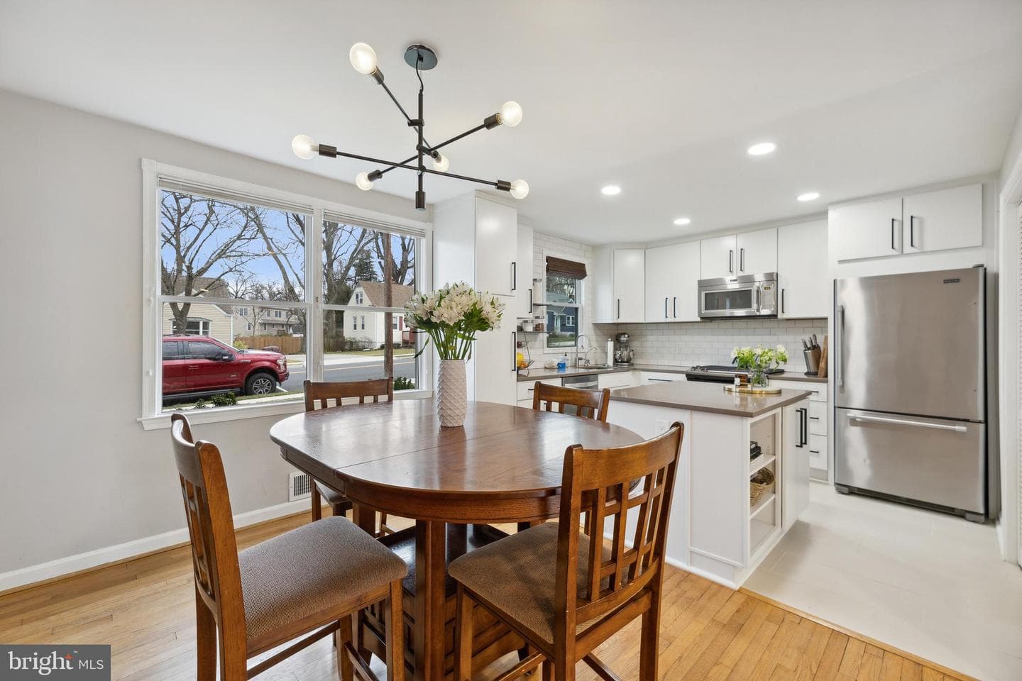 4024 Maple Street photo 3