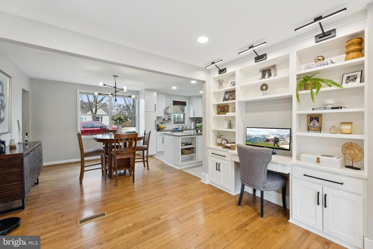 4024 Maple Street photo 4