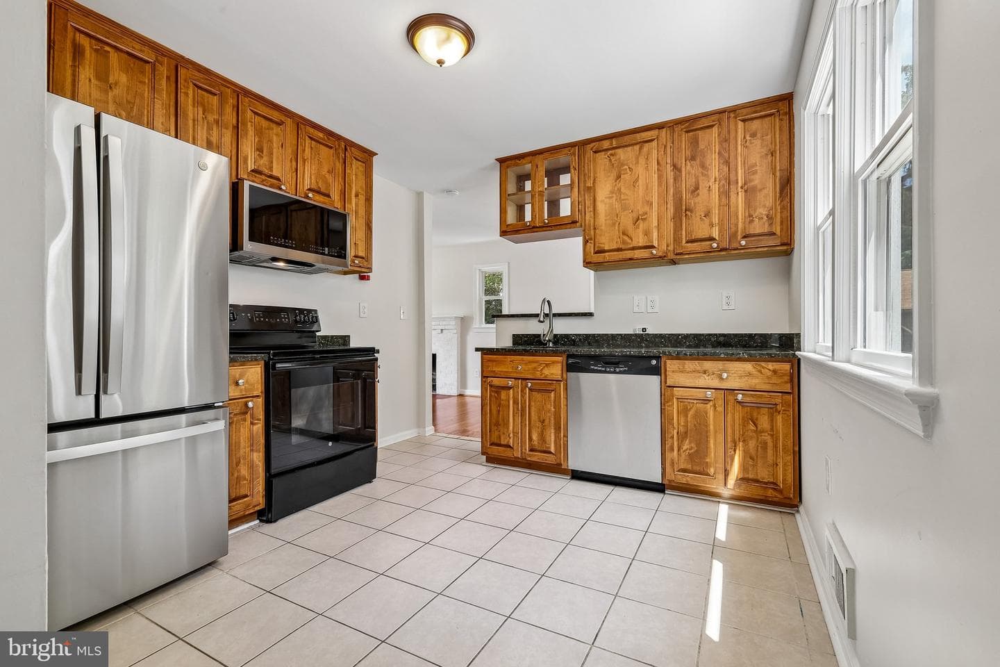 10217 Rodgers Road photo 15