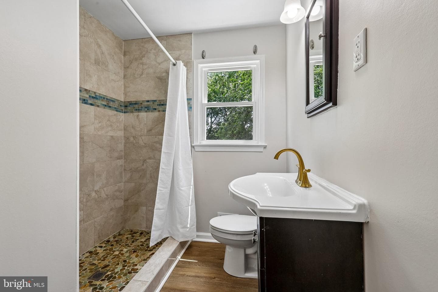 10217 Rodgers Road photo 7