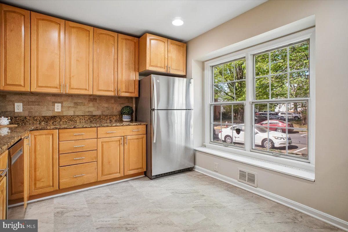3982 Wilcoxson Drive photo 8