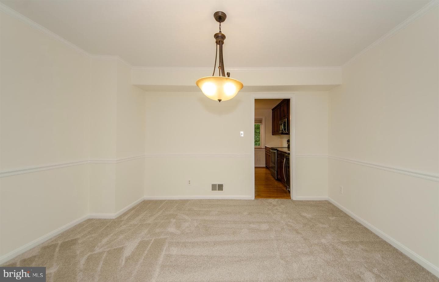10413 Courthouse Dr photo 8