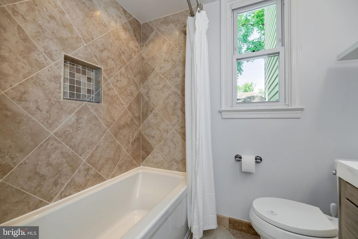 4025 Maple Street photo 19