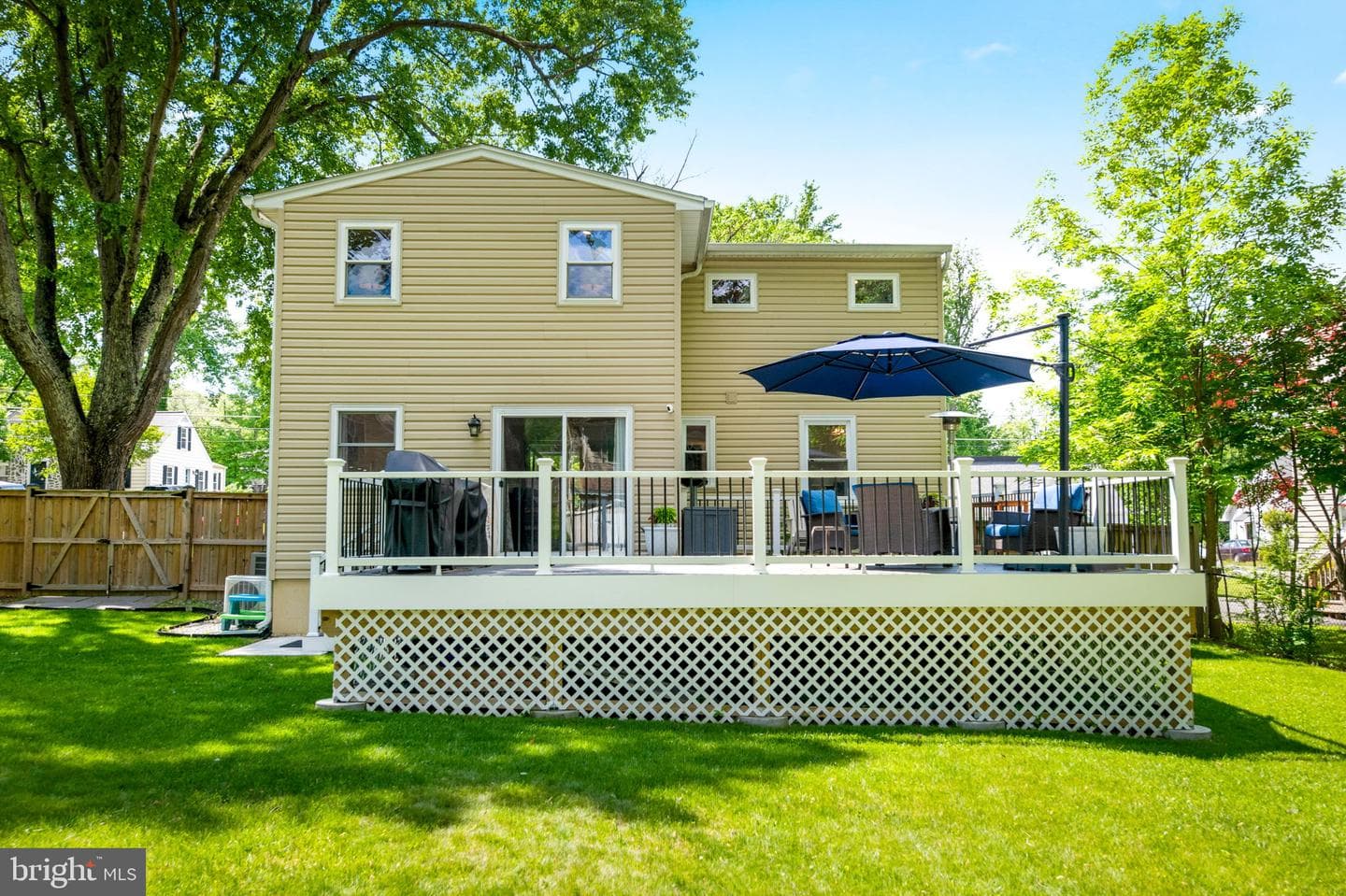 4025 Maple Street photo 38