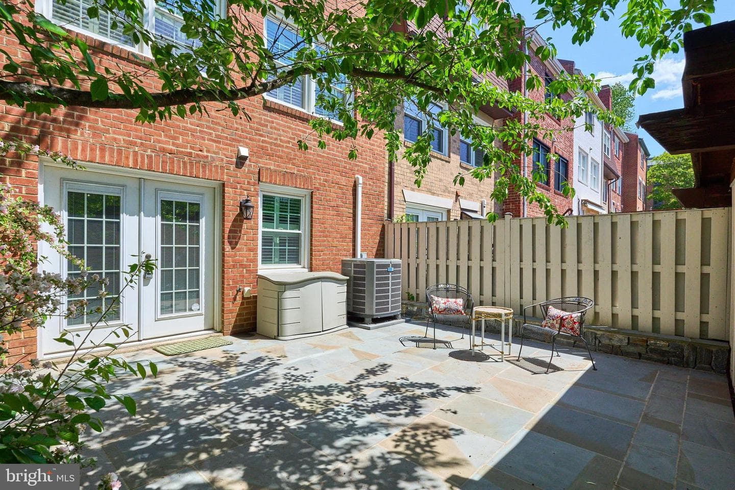 3886 University Drive photo 32