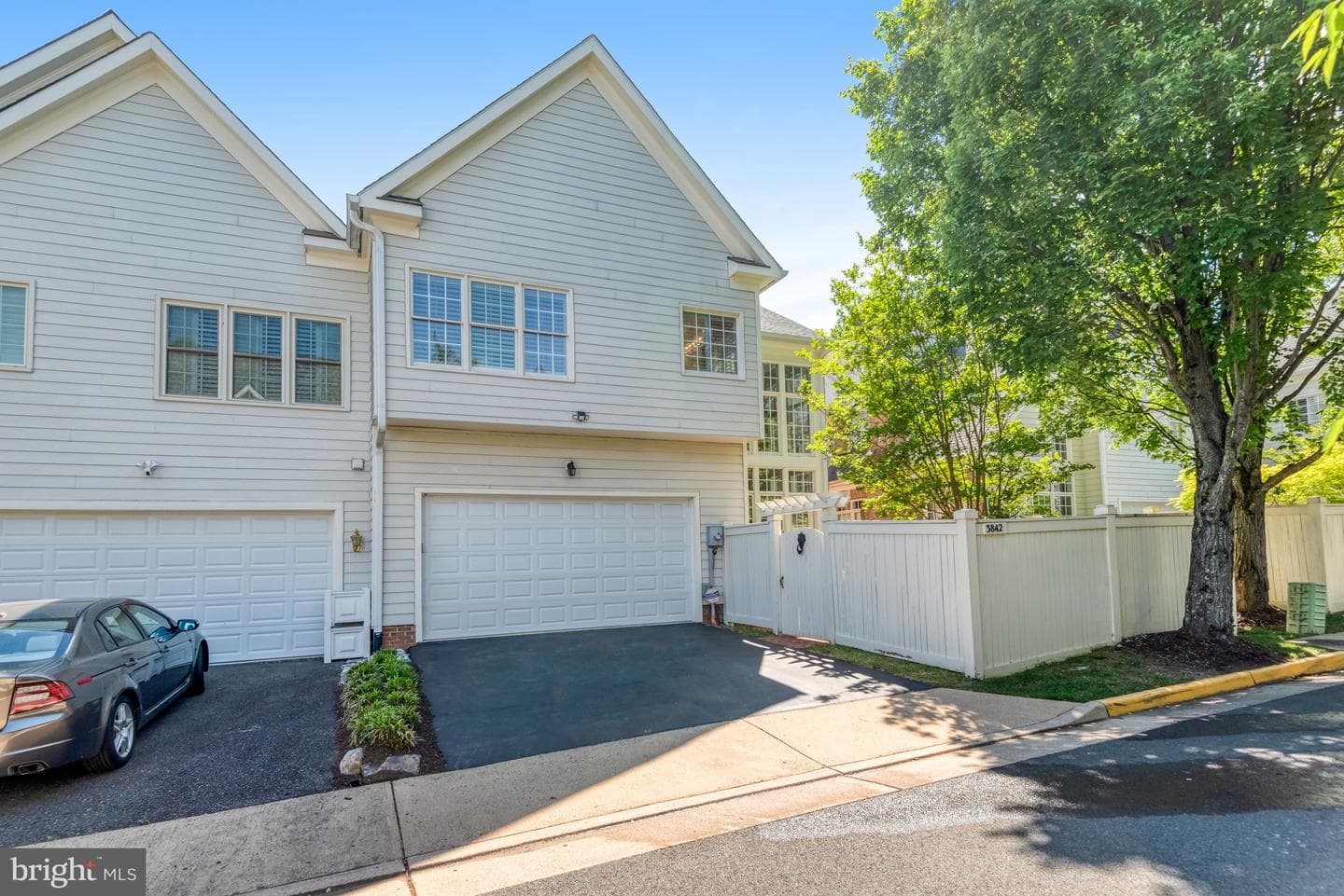 3842 Farrcroft Green photo 60