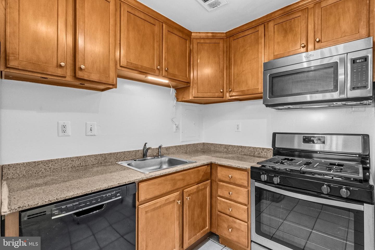 10570 Main Street #218 photo 14