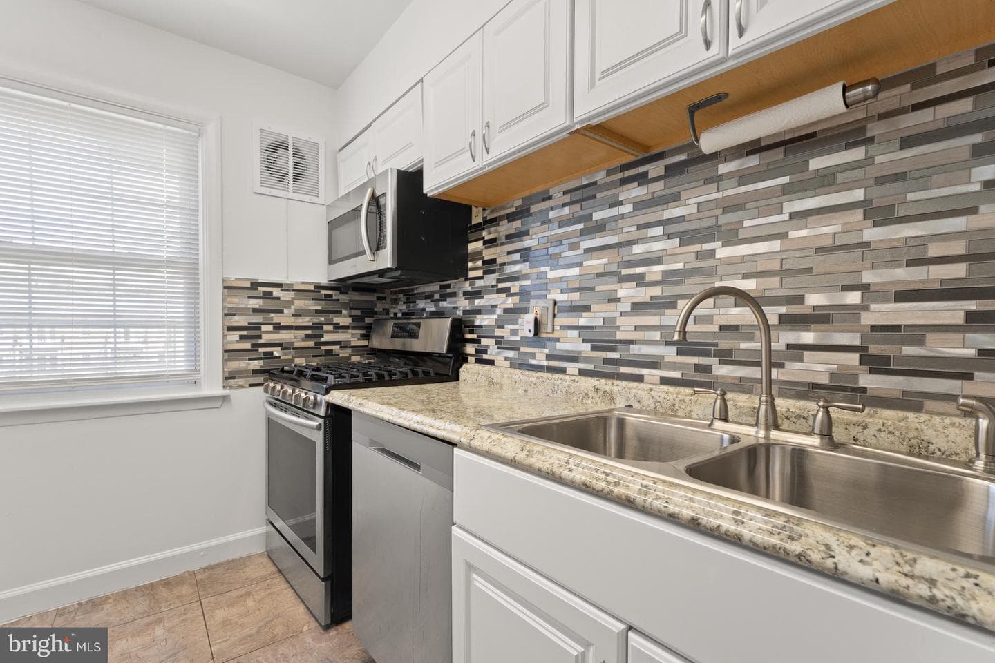 9485 Fairfax Boulevard #303 photo 18